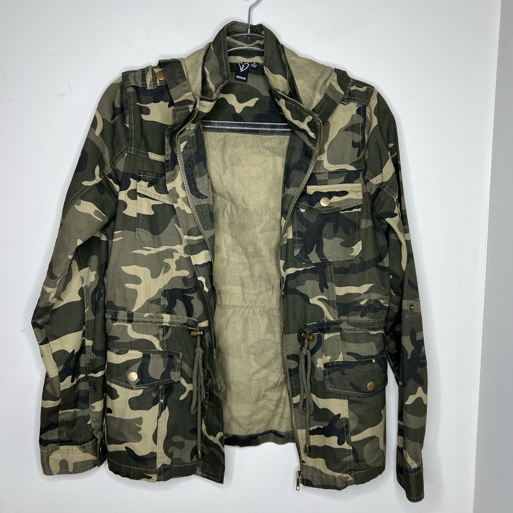 WINDSOR Camo zip up utility/military/cargo style jacket. Detachable hood. Med. - Picture 3 of 7